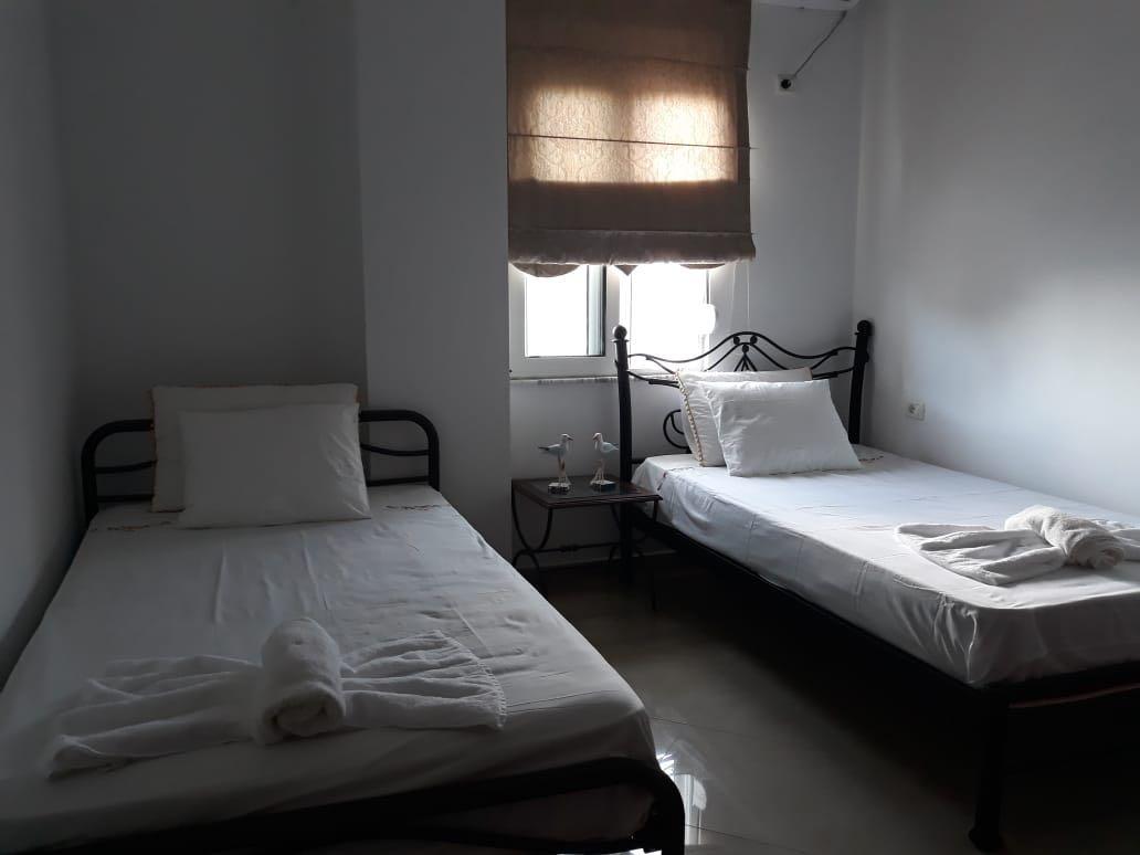Alex Apartments Саранде Екстериор снимка